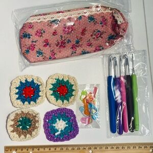 NEW Crochet Kit: 5 Hooks. 2 needles, 10 savers, 4 squares + Floral Zipper Pouch